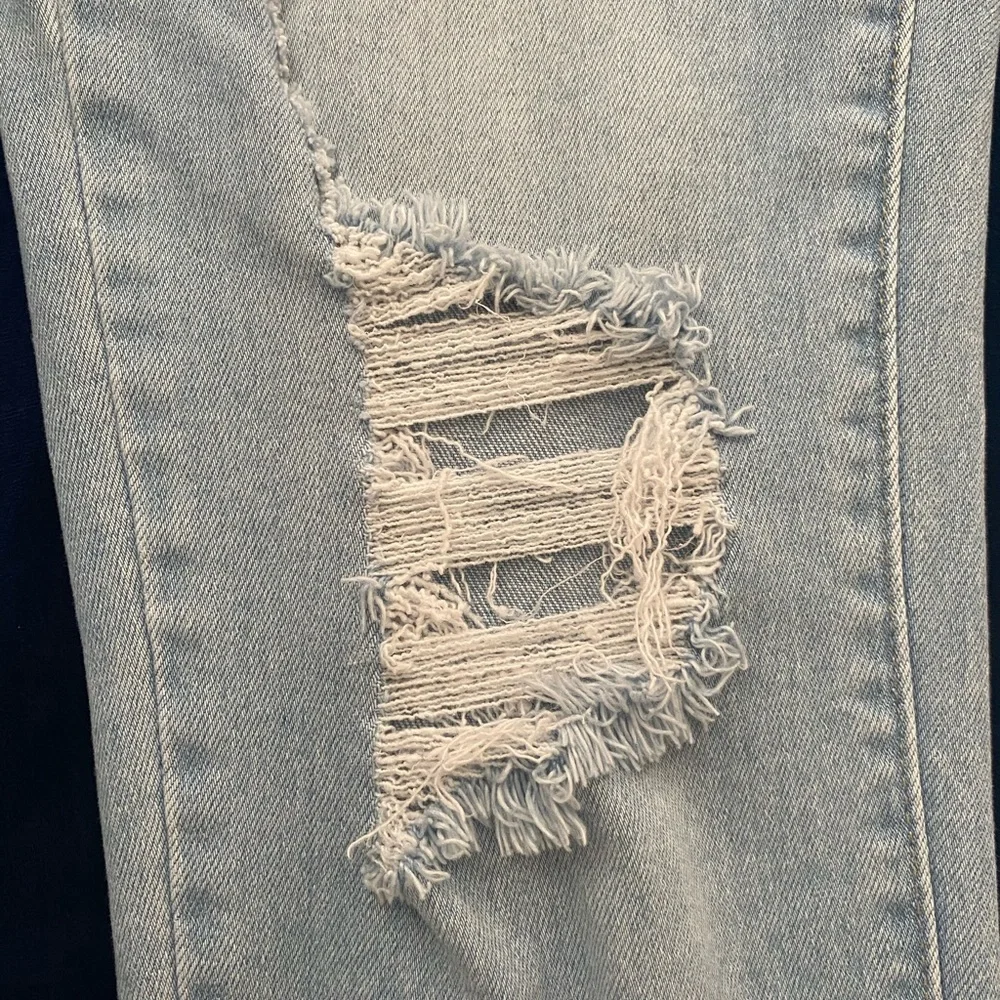 💎Ripped High Waisted Mom Jeans🌹 - Picture 5 of 9